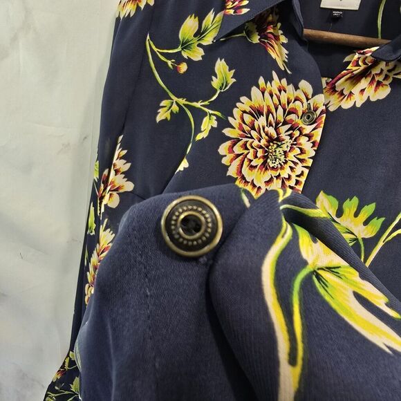 CAbi Shirt Womens Small Blouse Navy Blue Daisy Floral Button Up 3250 - Picture 10 of 14